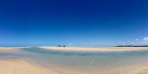 Elliott Heads was another great spot to be at low tide. The water in the channel did have a few deep spots as well.